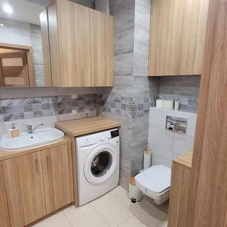 Queen Centrum Z Garazem * Minsk Mazowiecki